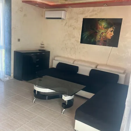 דירה Two Bedroom In Pollo Complex In Sunny *
